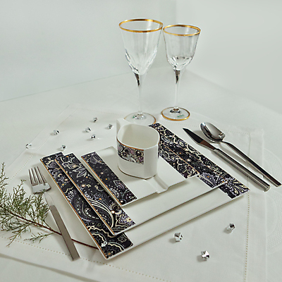 포토 JPG 해외이미지 무료이미지 식기 접시 안경 유리 주방용품 사람없음 내부 컵 수건 쌓기 식당 장비 기구 우아함 오브젝트 서빙 해외202105 해외포토 잡화 생활용품 컨셉 모션 재질 위생용품 상점 파일형식