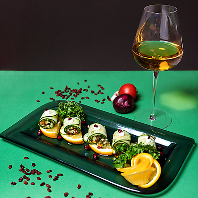 포토 JPG 해외이미지 여자 남자 행복 어린이 토마토 유리 탁자 호박 함께함 이벤트 소년 성인 사람없음 농작물 소고기 11월 화이트와인 레몬 허브 감사 잔치 라임 추수감사절 목요일 해외202105 해외포토 식물 감정 기독교 가구 컨셉 농업 채소 과일 재질 육류 사람 와인 날짜 요일 파일형식