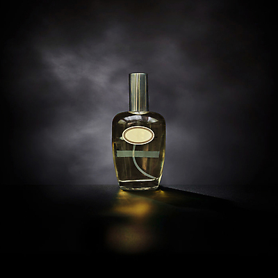 포토 JPG 해외이미지 여자 꽃 검은배경 사람없음 화장품 낭만 화려 고급 우아함 상품 향수 냄새 아로마 분무기 향 에센스 스타일 해외202105 해외포토 식물 백그라운드 컨셉 사람 뷰티 검은색 파일형식