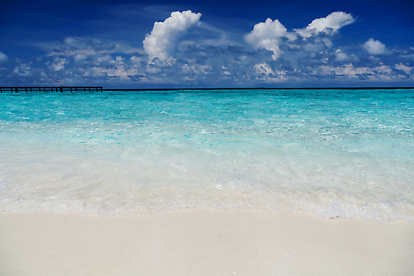 포토 JPG 해외이미지 나무 식물 모래 바다 자연 하늘 풍경 사람없음 야외 물 파란색 태양 맑음 만 휴양지 발리 석호 몰디브 터키석 수평선 해외202105 해외포토 자연요소 아시아 컬러 섬 날씨 장소 보석 생태계 인도네시아 파일형식