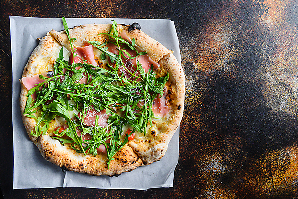 포토 JPG 해외이미지 음식 토마토 재료 치즈 피자 요리 사람없음 버섯 메뉴 햄 바질 마르게리타피자 살라미 페퍼로니 피자집 해외202105 해외포토 채소 유제품 패스트푸드 서양음식 육류 상점 소시지 파일형식