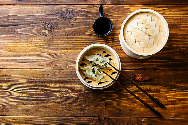 포토 JPG 해외이미지 문화 채소 젓가락 태국 밥 육류 돼지고기 요리 동양인 사람없음 일본 중국 대나무 날것 반죽 기선 폭식 경단 대두 삶기 해외202105 해외포토 나무 아시아 음식 배_교통 식재료 수저 인종 파일형식