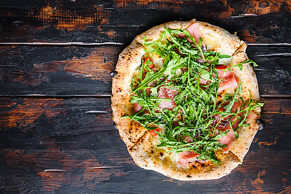 포토 JPG 해외이미지 음식 토마토 재료 치즈 피자 요리 사람없음 버섯 메뉴 햄 바질 마르게리타피자 살라미 페퍼로니 피자집 해외202105 해외포토 채소 유제품 패스트푸드 서양음식 육류 상점 소시지 파일형식