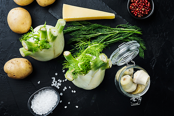 포토 JPG 해외이미지 식물 음식 채소 검은배경 감자 요리 사람없음 허브 날것 아티초크 회향 비건 해외202105 해외포토 백그라운드 검은색 채식주의자 파일형식