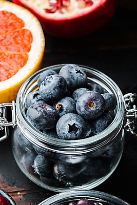 포토 JPG 해외이미지 열매 음식 재료 사람없음 여름 블루베리 날것 비타민 숙성 스무디 디톡스 슈퍼푸드 나무배경 해외202105 해외포토 식물 계절 음료 백그라운드 과일 건강 건강식품 영양소 파일형식