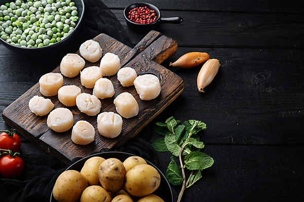 포토 JPG 해외이미지 음식 재료 조개 육류 사람없음 해산물 심플 가리비 나무배경 해외202105 해외포토 백그라운드 식재료 어패류 파일형식