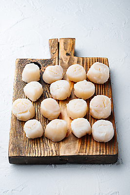 포토 JPG 해외이미지 음식 재료 조개 육류 사람없음 해산물 흰배경 질감 날것 심플 가리비 해외202105 해외포토 백그라운드 식재료 어패류 흰색 파일형식