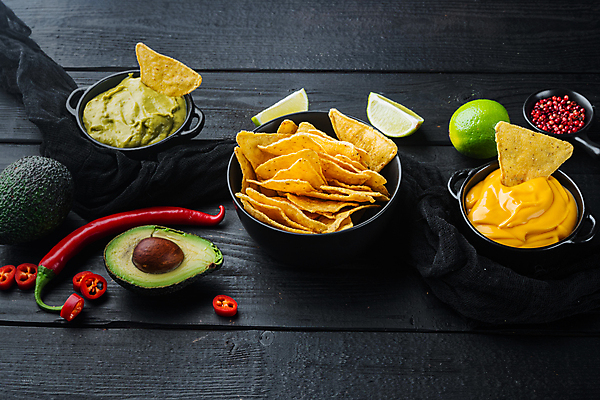 포토 JPG 해외이미지 음식 치즈 옥수수 사람없음 노란색 조미료 매움 모음 아보카도 타코 과카몰리 짠맛 나무배경 해외202105 해외포토 컬러 백그라운드 과일 유제품 곡류 한글 소스_음식 맛 향미료 파일형식