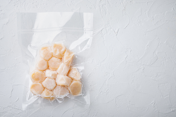 포토 JPG 해외이미지 음식 육류 사람없음 해산물 흰배경 질감 날것 팩 가리비 진공 해외202105 진공포장 해외포토 백그라운드 식재료 포장 조개 화장품 흰색 파일형식