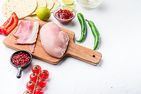 포토 JPG 해외이미지 음식 고추 거리 육류 옥수수 요리 사람없음 치킨 향신료 흰배경 질감 라임 타코 살사댄스 카피스페이스 해외202105 해외포토 백그라운드 채소 과일 식재료 곡류 공백 흰색 춤 닭고기요리 향미료 파일형식