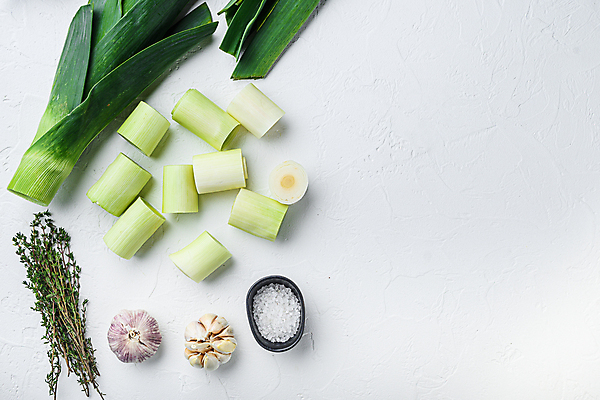 포토 JPG 해외이미지 줄기 채소 재료 양파 사람없음 흰배경 질감 날것 부추 카피스페이스 해외202105 해외포토 식물 백그라운드 공백 흰색 파일형식