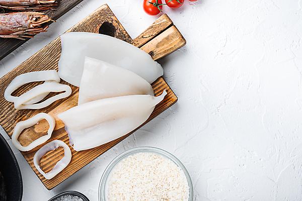 포토 JPG 해외이미지 음식 낚시 육류 사람없음 반지 해산물 오징어 흰배경 질감 날것 카피스페이스 해외202105 해외포토 백그라운드 식재료 장신구 레저 연체동물 수중동물 공백 흰색 파일형식