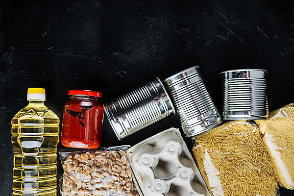 포토 JPG 해외이미지 음식 검은배경 사람없음 도움 가난 복지 서비스 주기 통조림 기부 노숙자 돌봄 연대 자선 헬프 카피스페이스 자선단체 해외202105 해외포토 백그라운드 컨셉 모션 검은색 공백 봉사 그룹 사회이슈 파일형식