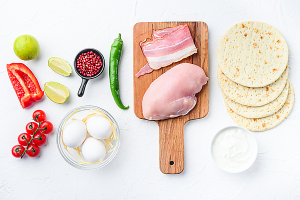 포토 JPG 해외이미지 음식 고추 거리 육류 옥수수 요리 사람없음 치킨 향신료 흰배경 질감 라임 타코 살사댄스 해외202105 해외포토 백그라운드 채소 과일 식재료 곡류 흰색 춤 닭고기요리 향미료 파일형식