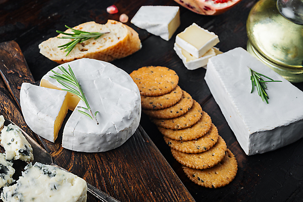 포토 JPG 해외이미지 음식 빵 재료 치즈 육류 사람없음 애피타이저 기름 올리브 햄 그리시니 브루스케타 타파스 프로슈토 나무배경 해외202105 해외포토 열매 백그라운드 식재료 유제품 파일형식