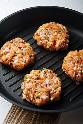 포토 JPG 해외이미지 음식 돼지고기 어류 사람없음 케이크 허브 해산물 흰배경 날것 연어 패티 해외202105 해외포토 식물 백그라운드 디저트 육류 수중동물 흰색 파일형식