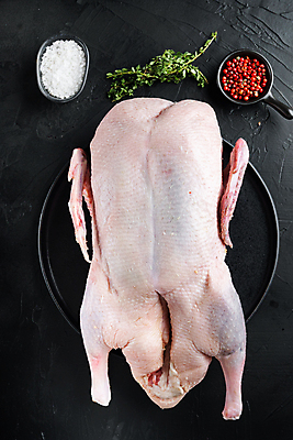 포토 JPG 해외이미지 재료 검은배경 오리 육류 사람없음 날것 해외202105 해외포토 백그라운드 식재료 조류 검은색 파일형식