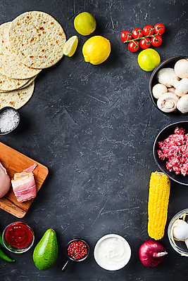 포토 JPG 해외이미지 음식 고추 검은배경 거리 육류 옥수수 요리 사람없음 치킨 소고기 향신료 질감 라임 타코 살사댄스 카피스페이스 해외202105 해외포토 백그라운드 채소 과일 식재료 곡류 검은색 공백 춤 닭고기요리 향미료 파일형식