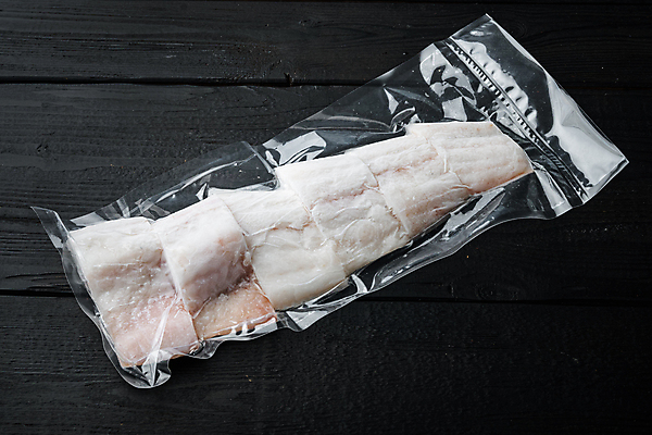 포토 JPG 해외이미지 재료 육류 어류 사람없음 시장 해산물 날것 팩 진공 파우치 카피스페이스 나무배경 해외202105 진공포장 해외포토 레이스천 백그라운드 가방 식재료 포장 수중동물 화장품 공백 직물 파일형식