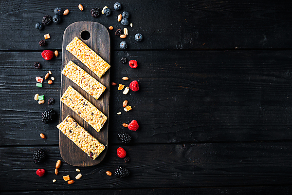 포토 JPG 해외이미지 열매 음식 과일 건조 사람없음 견과류 바 설탕 시리얼 밀 블루베리 깨 아몬드 섬유 꿀 건포도 뮤즐리 에너지바 오트밀 크랜베리 카피스페이스 슈퍼푸드 귀리 그래놀라 해외202105 해외포토 식물 식재료 포도 곡류 공백 직물 조미료 건강식품 건과일 파일형식