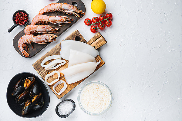 포토 JPG 해외이미지 재료 방울토마토 새우 요리 사람없음 쌀 해산물 오징어 흰배경 소금 홍합 나무도마 스페인요리 통후추 해외202105 해외포토 음식 백그라운드 토마토 어패류 곡류 연체동물 도마 갑각류 목재 수중동물 흰색 스페인 후추 파일형식