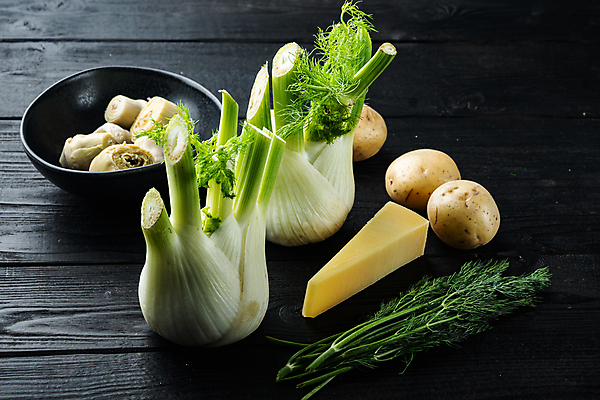 포토 JPG 해외이미지 그릇 식재료 검은배경 치즈 감자 실내 사람없음 펜넬 해외202105 해외포토 식기 백그라운드 채소 유제품 내부 검은색 파일형식