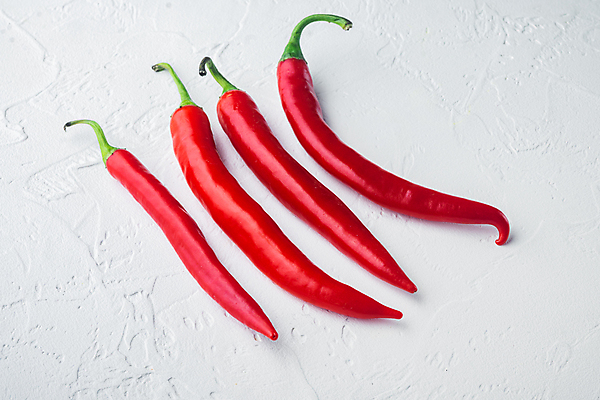 포토 JPG 해외이미지 식재료 실내 사람없음 여러개 흰배경 홍고추 해외202105 해외포토 다수 백그라운드 고추 내부 흰색 파일형식
