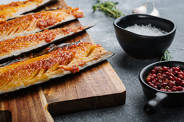 포토 JPG 해외이미지 음식 재료 회색배경 파프리카 어류 요리 사람없음 해산물 질감 고등어 사프란 해외202105 해외포토 백그라운드 채소 수중동물 회색 향신료 파일형식