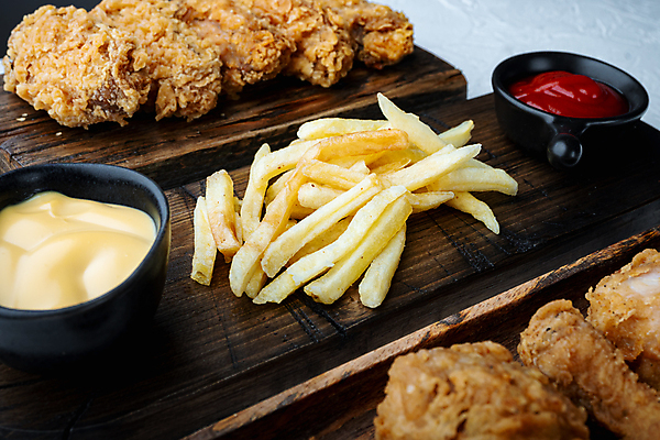 포토 JPG 해외이미지 음식 패스트푸드 요리 사람없음 감자튀김 흰배경 테이크아웃 해외202105 해외포토 백그라운드 감자 튀김 흰색 인스턴트 파일형식