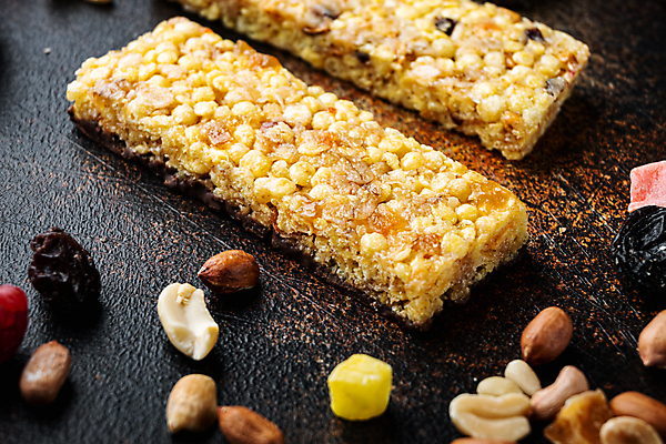 포토 JPG 해외이미지 열매 음식 과일 건조 사람없음 견과류 바 설탕 시리얼 밀 블루베리 깨 아몬드 섬유 꿀 건포도 뮤즐리 에너지바 오트밀 크랜베리 슈퍼푸드 귀리 그래놀라 해외202105 해외포토 식물 식재료 포도 곡류 직물 조미료 건강식품 건과일 파일형식