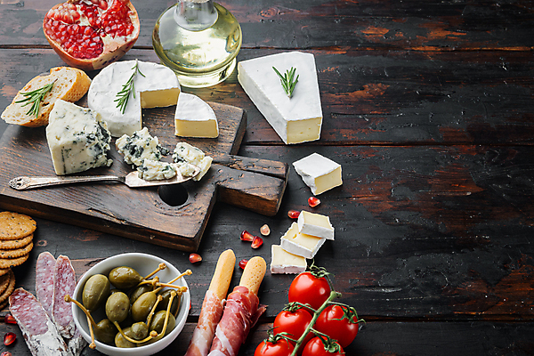 포토 JPG 해외이미지 음식 빵 재료 치즈 육류 사람없음 크래커 애피타이저 올리브 그리시니 블루치즈 타파스 카피스페이스 프로슈토 나무배경 해외202105 해외포토 열매 백그라운드 식재료 유제품 쿠키 공백 햄 파일형식