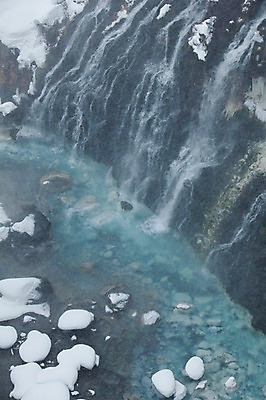 포토 JPG 주간 해외기획촬영 계절 설경 겨울 2010년일본 자연 풍경 사람없음 야외 일본 폭포 눈 홋카이도 시로가네 시로가네온천 흰수염폭포 국내포토 자연요소 아시아 날씨 온천 생태계 파일형식