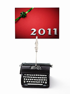 포토 JPG 스튜디오촬영 종이 새해 실내 사람없음 메모지 메시지 오브젝트 2011년 타자기 메모꽂이 국내포토 문구용품 내부 사무용품 골동품 연도 파일형식