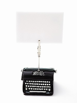 포토 JPG 스튜디오촬영 종이 새해 실내 사람없음 메모지 메시지 오브젝트 타자기 메모꽂이 국내포토 문구용품 내부 사무용품 골동품 파일형식