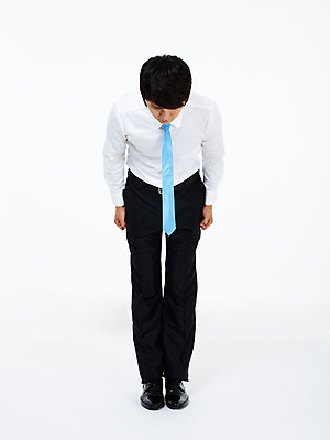 포토 JPG 스튜디오촬영 전신 남자 포즈 비즈니스 모션 친절 안내 실내 설명 한명 서기 누끼 사람 동양인 20대 성인 비즈니스라이프 한국인 인사 비즈니스맨 남자만 남자한명만 성인남자만 청년만 청년남자만 청년남자한명만 성인한명만 성인남자한명만 성인만 국내포토 1 라이프스타일 인종 청년 내부 예절 직장인 파일형식