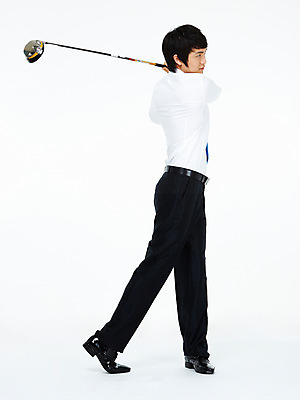 포토 JPG 스튜디오촬영 전신 남자 스포츠용품 스포츠 포즈 골프 비즈니스 모션 레저용품 레저 골프용품 실내 한명 서기 들기 누끼 사람 동양인 20대 성인 레포츠 비즈니스라이프 운동 골프채 한국인 비즈니스맨 스윙 남자만 남자한명만 성인남자만 청년만 청년남자만 청년남자한명만 성인한명만 성인남자한명만 성인만 국내포토 1 라이프스타일 건강 인종 청년 내부 구기 직장인 오브젝트 파일형식
