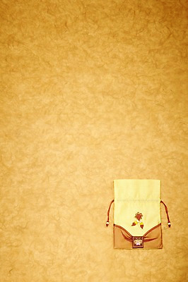 포토 JPG 스튜디오촬영 한국전통 전통 잡화 명절 백그라운드 새해 전통소품 실내 사람없음 장식 노란색 지갑 한지 오브젝트 국내포토 기념일 종이 컬러 한국 내부 파일형식