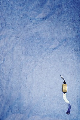 포토 JPG 스튜디오촬영 한국전통 전통 명절 백그라운드 새해 전통소품 실내 사람없음 장식 파란색 한지 오브젝트 노리개 국내포토 기념일 종이 컬러 한국 내부 파일형식