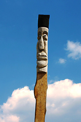 포토 JPG 주간 구름 한국문화 한국전통 전통 종교 전통문화 문화 얼굴 종교용품 하늘 한국 표정 사람없음 야외 한개 조형물 맑음 기둥 무속 무속신앙용품 과거 나무기둥 장승 목장승 목각 민간신앙 국내포토 자연요소 1 동양문화 건축 아시아 컨셉 날씨 미술 신체부위 파일형식