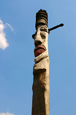포토 JPG 주간 구름 한국문화 한국전통 전통 종교 전통문화 문화 얼굴 종교용품 하늘 한국 표정 사람없음 야외 한개 조형물 맑음 기둥 무속 무속신앙용품 과거 나무기둥 장승 목장승 목각 민간신앙 국내포토 자연요소 1 동양문화 건축 아시아 컨셉 날씨 미술 신체부위 파일형식