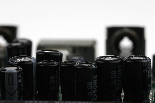 포토 JPG 스튜디오촬영 과학 실내 정보기술 근접촬영 사람없음 아웃포커스 기계 과학기술 부속품 회로판 분석 오브젝트 하이테크 전자회로 콘덴서 국내포토 뷰포인트 컨셉 기술 촬영기법 내부 파일형식