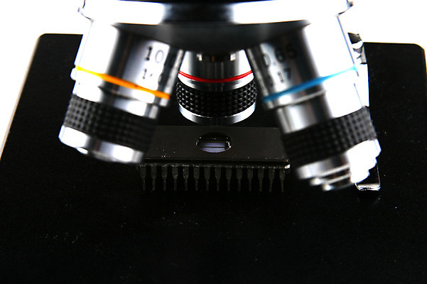 포토 JPG 스튜디오촬영 과학 첨단산업 실내 현미경 실험기구 실험 정보기술 근접촬영 사람없음 아웃포커스 기계 과학기술 도구 실험실 부속품 분석 오브젝트 하이테크 반도체 확대경 반도체산업 국내포토 산업 뷰포인트 컨셉 기술 촬영기법 내부 파일형식