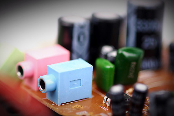 포토 JPG 스튜디오촬영 과학 백그라운드 첨단산업 실내 정보기술 근접촬영 사람없음 아웃포커스 기계 과학기술 부속품 회로판 분석 오브젝트 하이테크 반도체 반도체산업 전자회로 콘덴서 국내포토 산업 뷰포인트 컨셉 기술 촬영기법 내부 파일형식