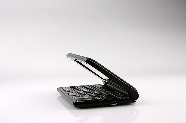 포토 JPG 스튜디오촬영 실내 정보기술 사람없음 노트북 전자제품 컴퓨터 기계 키보드 휴대용 분석 오브젝트 국내포토 컨셉 기술 내부 파일형식