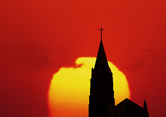 JPG 편집이미지 기독교 종교 십자가 하늘 사람없음 건물 태양 교회 노을 탑 일몰 편집실사 자연요소 건축물 종교건축 CG 파일형식
