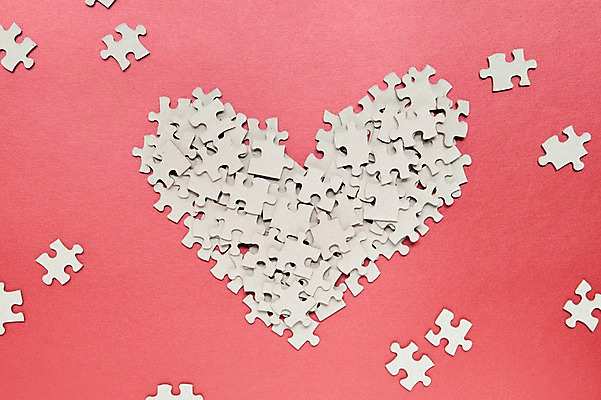 포토 JPG 스튜디오촬영 조각 백그라운드 사람없음 장식 하트 퍼즐 오브젝트 국내포토 모양 실내 파일형식