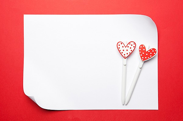 포토 JPG 스튜디오촬영 종이 백그라운드 문구용품 학용품 사람없음 볼펜 하트 오브젝트 국내포토 모양 실내 펜 파일형식