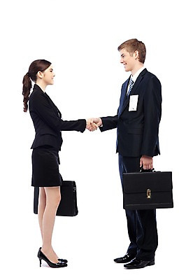 포토 JPG 스튜디오촬영 전신 서양인 외국인 해외기획촬영 직업 여자 2011년태국 남자 대학생 포즈 서류가방 가방 비즈니스 모션 악수 실내 서기 미소 웃음 들기 누끼 사람 정장 손짓 20대 성인 두명 비즈니스라이프 마주보기 경쟁 구직 직장인 이름표 면접 취업준비생 열정 수험표 청년만 성인만 국내포토 학생 라이프스타일 잡화 옷 감정 컨셉 표정 인종 청년 내부 파일형식