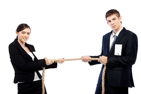 포토 JPG 스튜디오촬영 서양인 외국인 해외기획촬영 직업 여자 2011년태국 남자 줄 대학생 포즈 비즈니스 모션 실내 서기 들기 누끼 사람 정장 상반신 20대 성인 두명 비즈니스라이프 경쟁 구직 직장인 이름표 면접 취업준비생 열정 수험표 줄다리기 힘듦 청년만 성인만 국내포토 학생 라이프스타일 옷 감정 컨셉 놀이 인종 청년 내부 파일형식