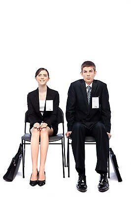 포토 JPG 스튜디오촬영 전신 서양인 외국인 해외기획촬영 직업 여자 2011년태국 남자 대학생 포즈 의자 서류가방 가방 비즈니스 모션 실내 미소 웃음 누끼 사람 앉기 정장 손짓 20대 성인 두명 비즈니스라이프 경쟁 구직 직장인 기다림 이름표 지루함 면접 취업준비생 열정 수험표 긴장 청년만 성인만 국내포토 학생 라이프스타일 잡화 옷 감정 가구 컨셉 표정 인종 청년 내부 파일형식